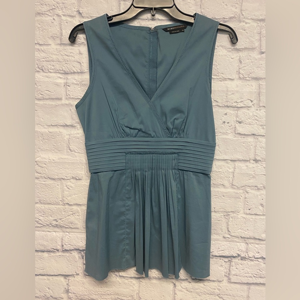 BCBGMaxAzria Teal Sleeveless Pleated Top Size XS
